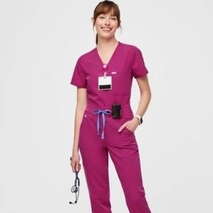 Figs women’s raspberry sorbet size small scrubs